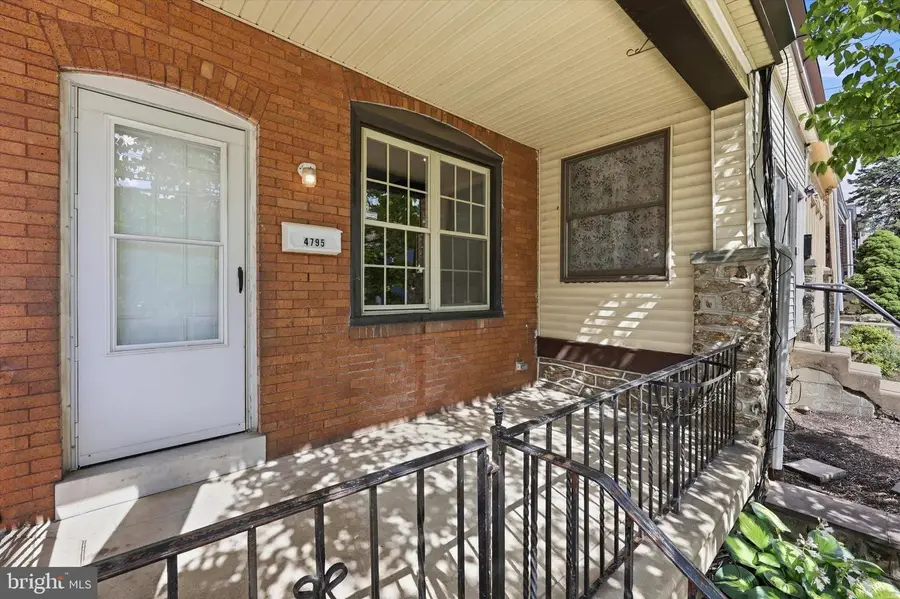 4795 Silverwood St, Philadelphia, PA 19128 - #2