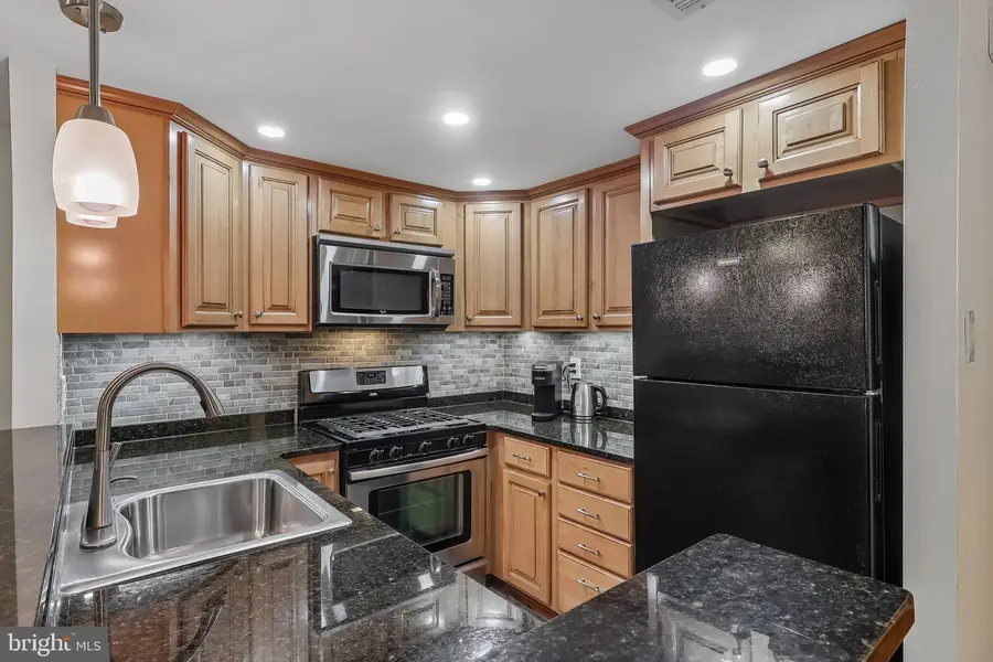 20102 Delaire Landing Rd #102, Philadelphia, PA 19114 - #2