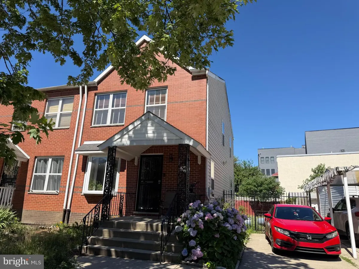 810 N Park Ave, Philadelphia, PA 19123 - #1