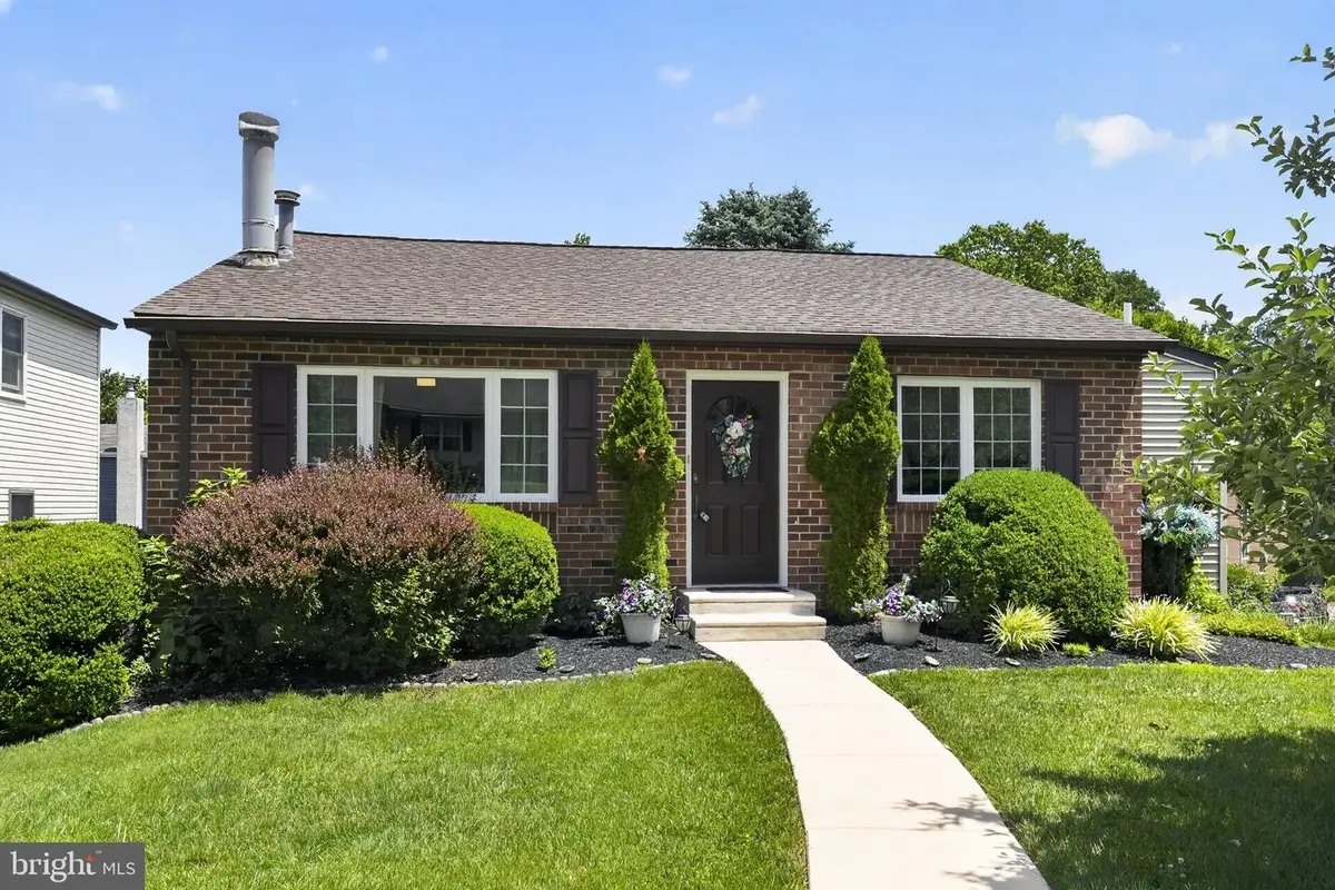 908 Ronnie Cir, Philadelphia, PA 19128 - #1