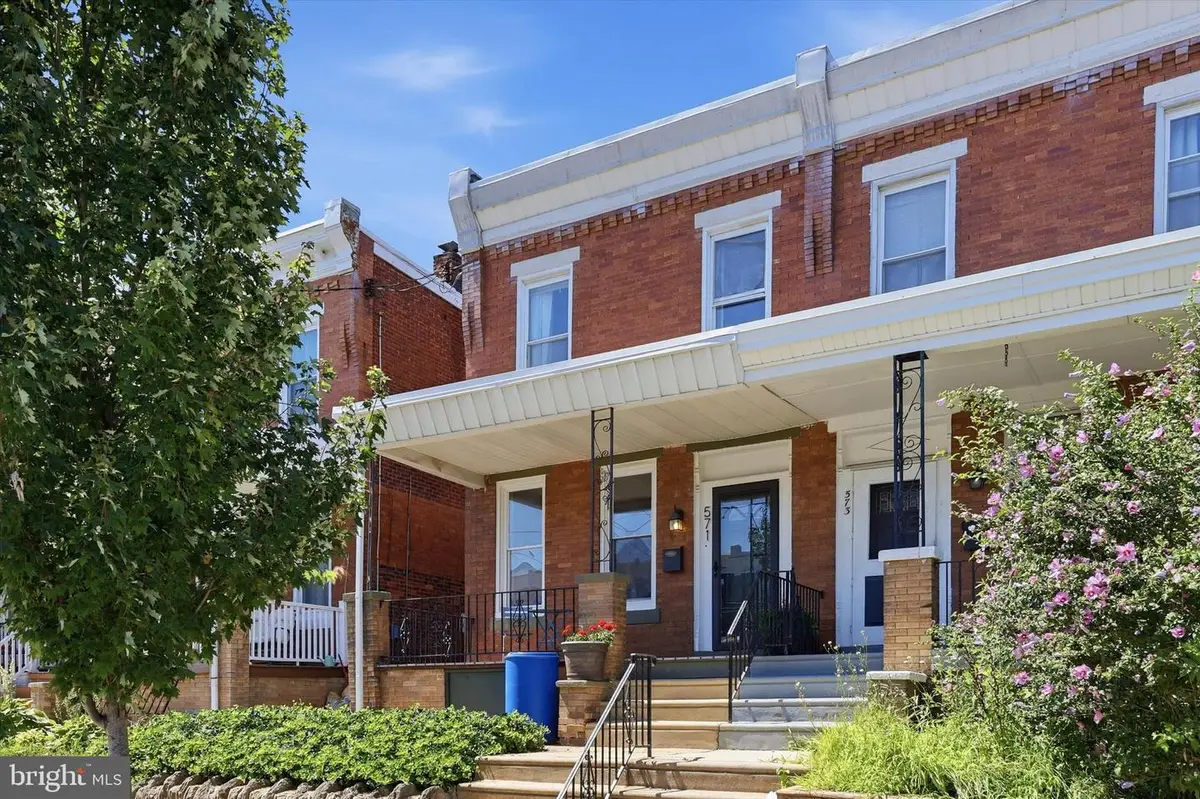 571 Martin St, Philadelphia, PA 19128 - #1