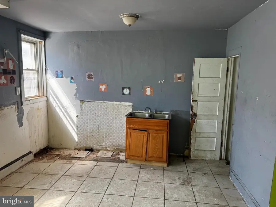 7004 Grays Ave, Philadelphia, PA 19142 - #2