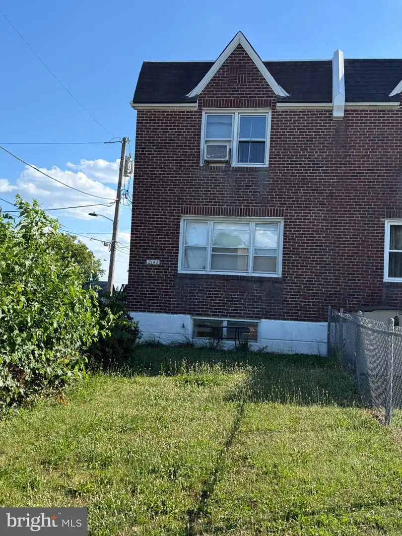 2142 Ripley St, Philadelphia, PA 19152 - #1