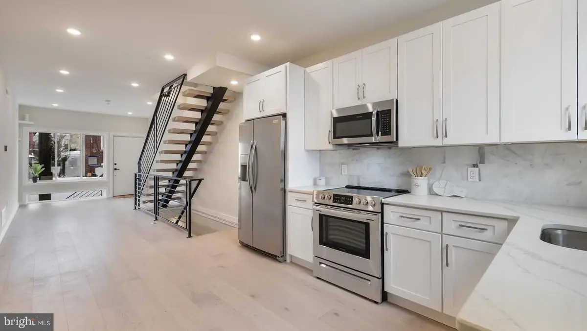 1932 E Oakdale St, Philadelphia, PA 19125 - #1