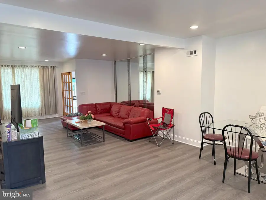 1611 S 28th St, Philadelphia, PA 19145 - #3