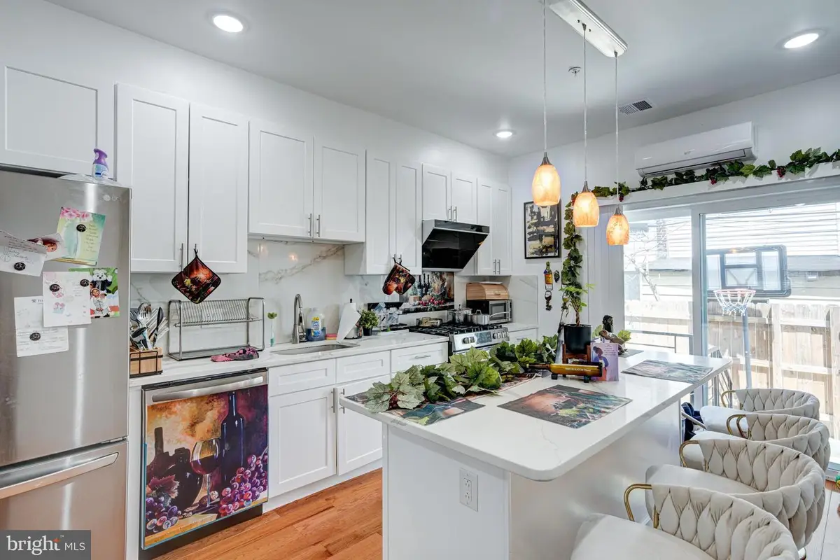 2611 S Marshall St, Philadelphia, PA 19148 - #1