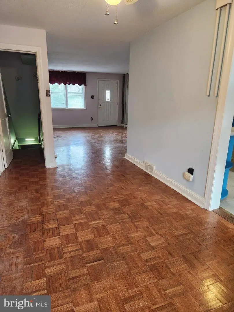 1363 Kimberly Dr, Philadelphia, PA 19151 - #3