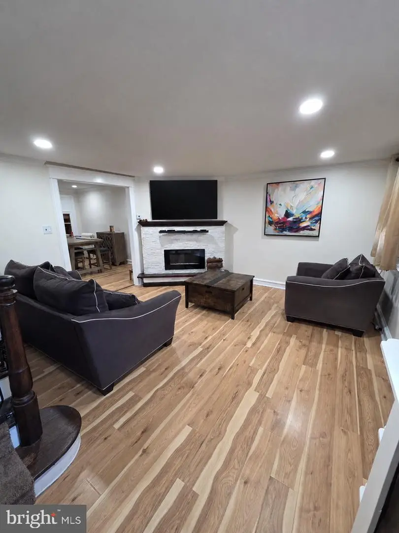 448 Robbins St, Philadelphia, PA 19111 - #2