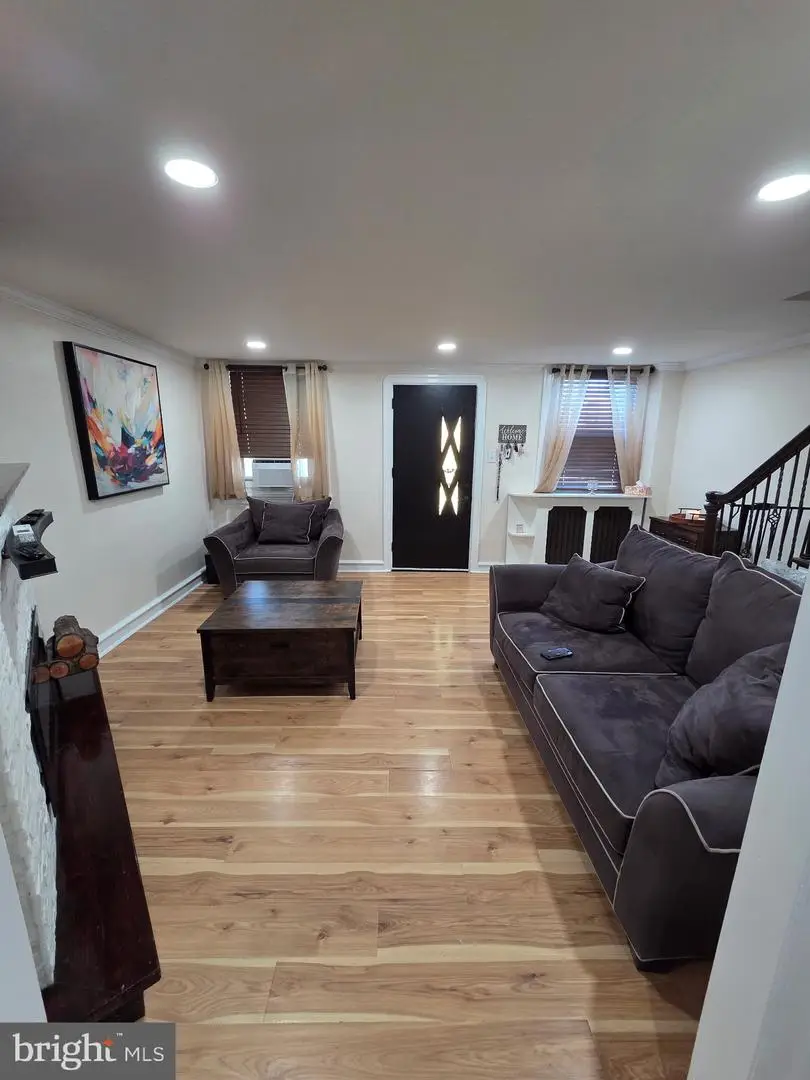 448 Robbins St, Philadelphia, PA 19111 - #3