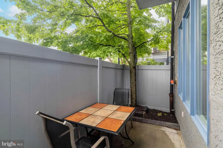 182 Gay St #802, Philadelphia, PA 19128 - #2