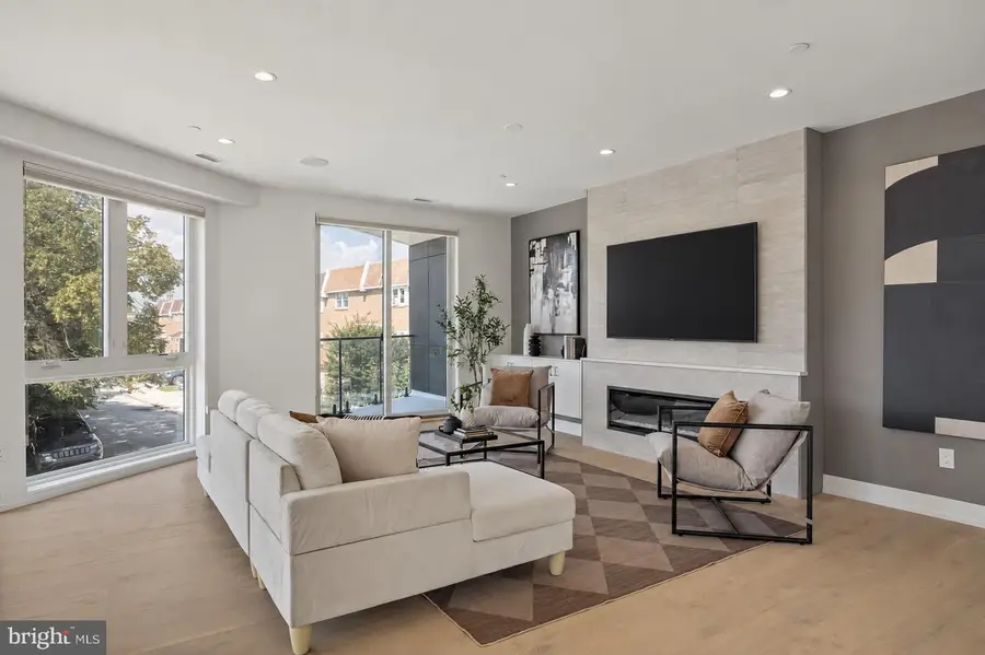 527 Brown St, Philadelphia, PA 19123 - #2