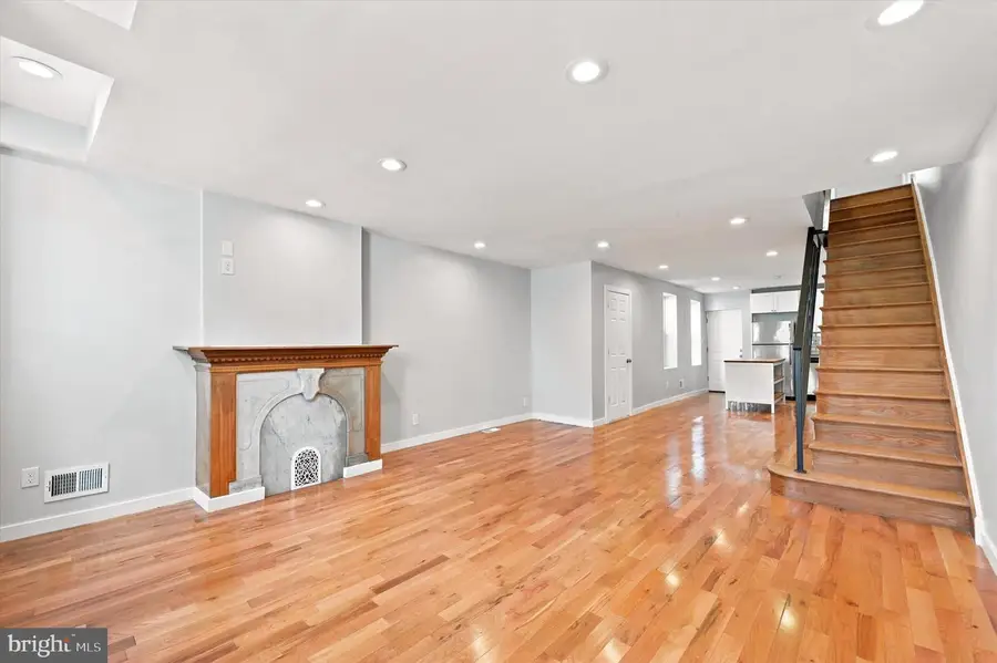1006 W Dakota St, Philadelphia, PA 19133 - #3