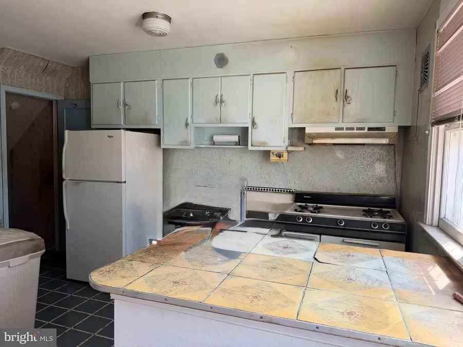 6260 Jackson St, Philadelphia, PA 19135 - #2
