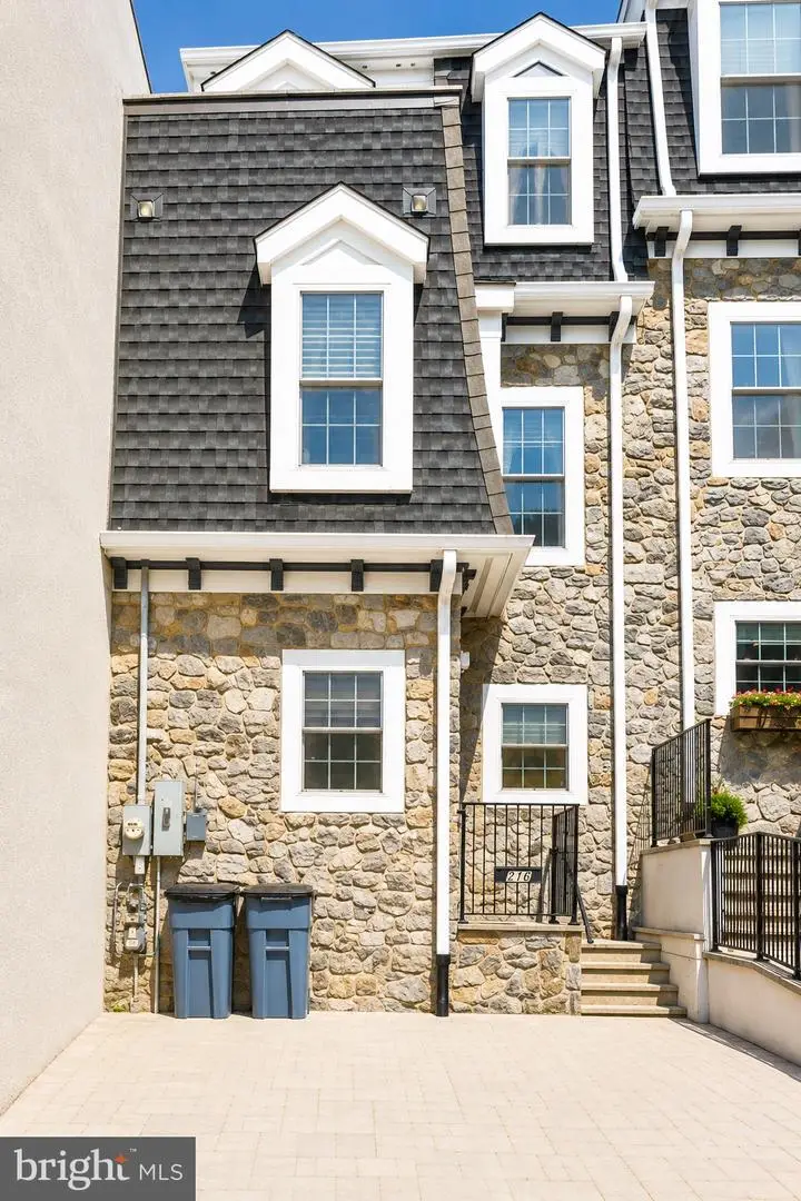 216 Wendover St, Philadelphia, PA 19128 - #1