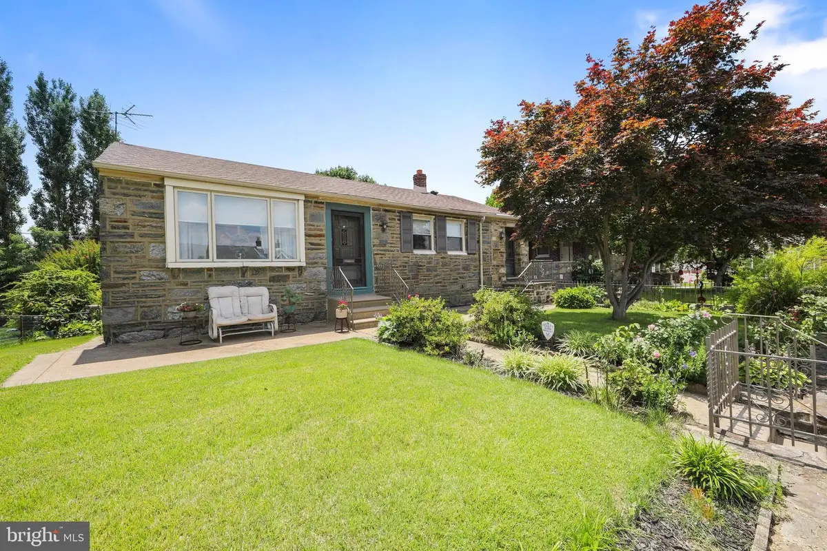7703 Lister St, Philadelphia, PA 19152 - #1