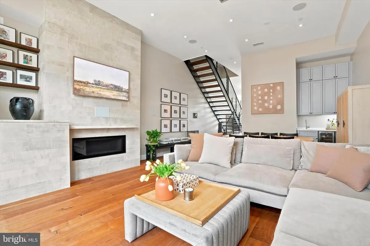 308 N 2nd St, Philadelphia, PA 19106 - #1