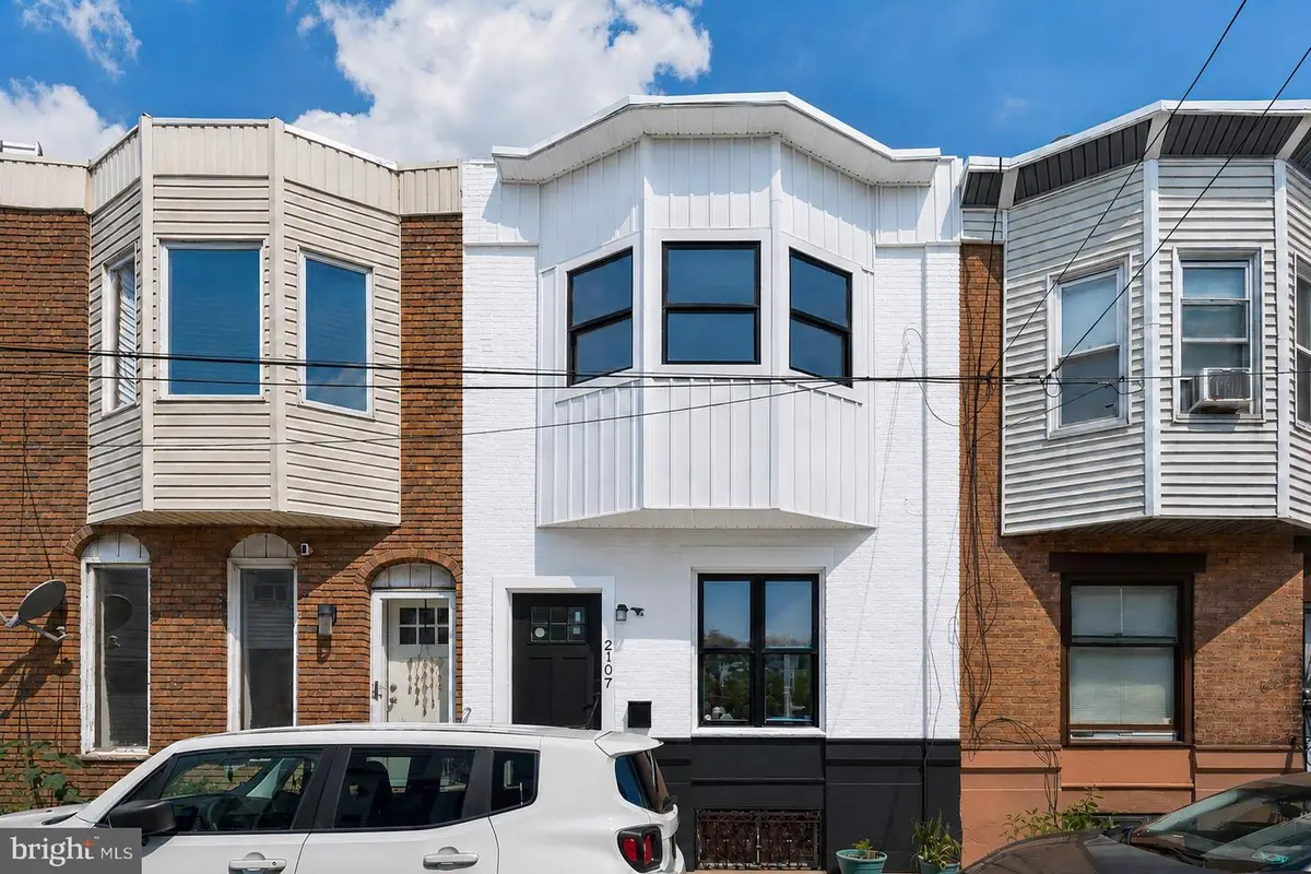2107 S Garnet St, Philadelphia, PA 19145 - #1
