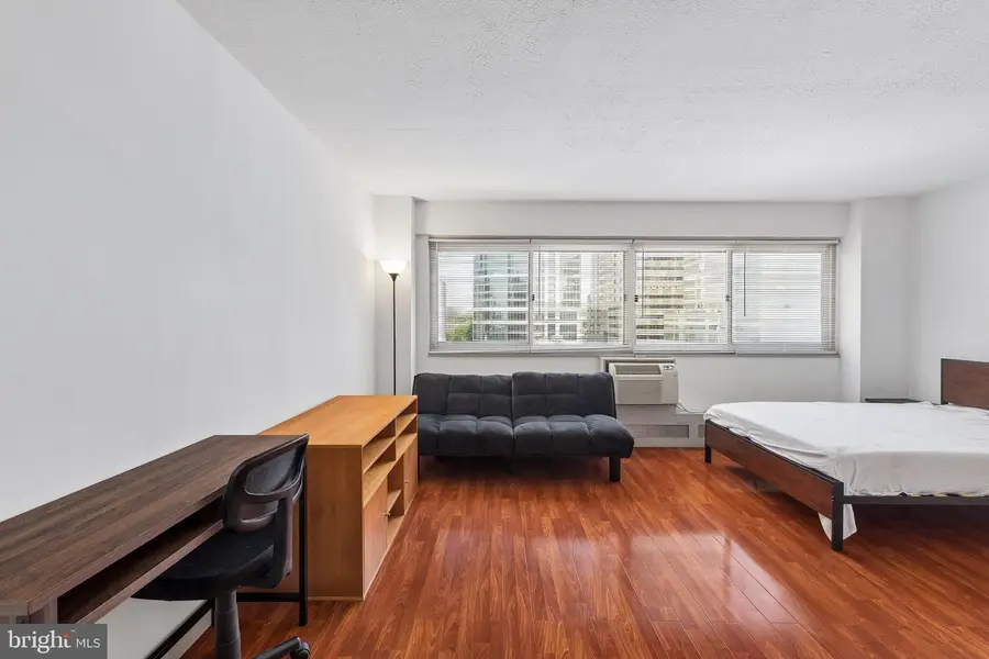 2101-17 Chestnut St #723, Philadelphia, PA 19103 - #2