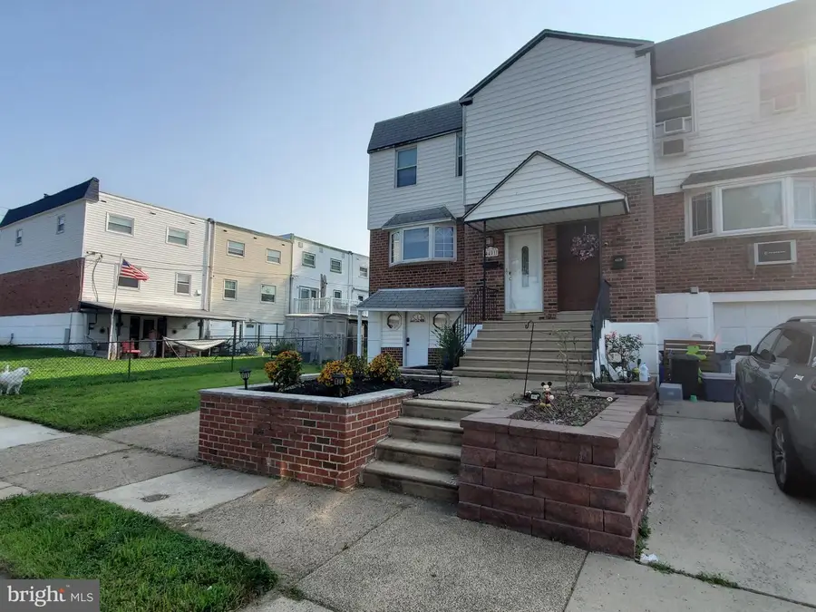 4401 Deerpath Ln, Philadelphia, PA 19154 - #2
