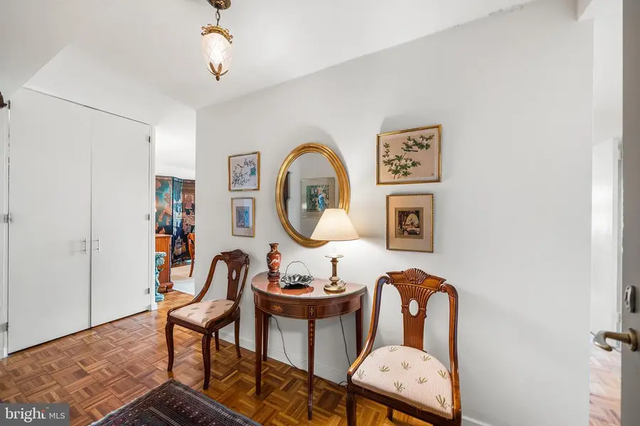 604-36 S Washington Sq #1905, Philadelphia, PA 19106 - #2