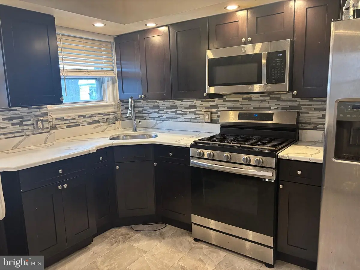 5915 6th St, Philadelphia, PA 19120 - #1