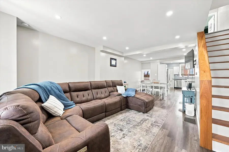 4253 Houghton St, Philadelphia, PA 19128 - #2