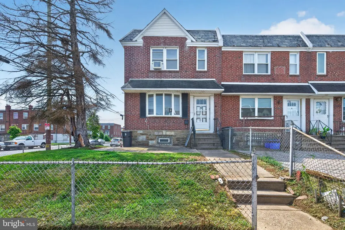 7171 Erdrick St, Philadelphia, PA 19135 - #1