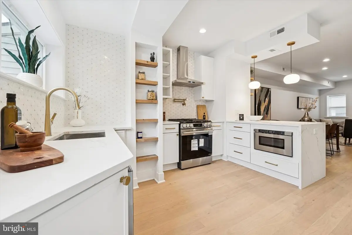 820 Pierce St, Philadelphia, PA 19148 - #1