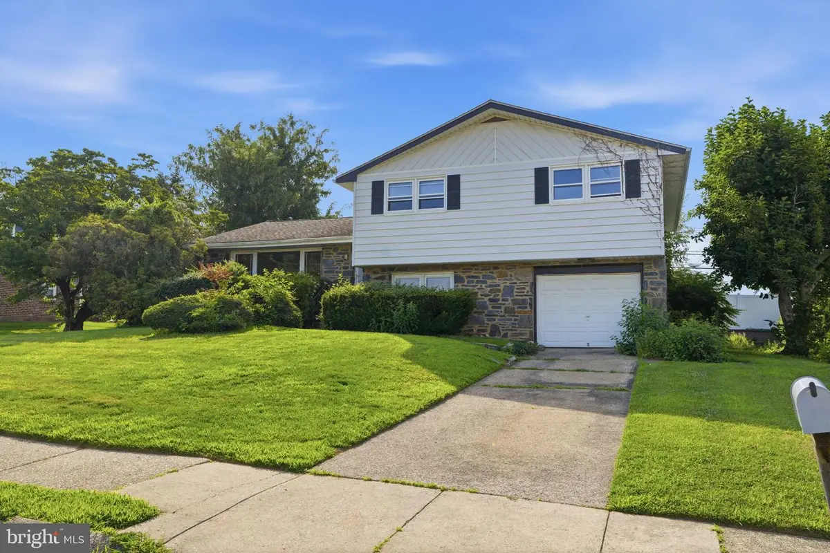 9219 Burbank Rd, Philadelphia, PA 19115 - #1