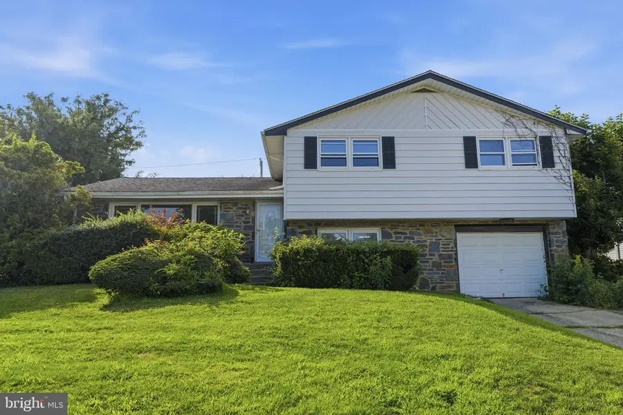 9219 Burbank Rd, Philadelphia, PA 19115 - #2