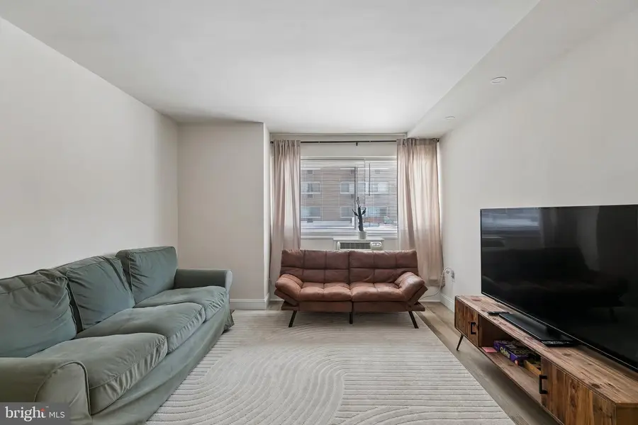 2101 Chestnut St #303, Philadelphia, PA 19103 - #2
