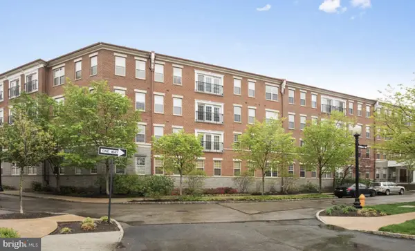 500 Admirals Way #106, PHILADELPHIA, PA 19146