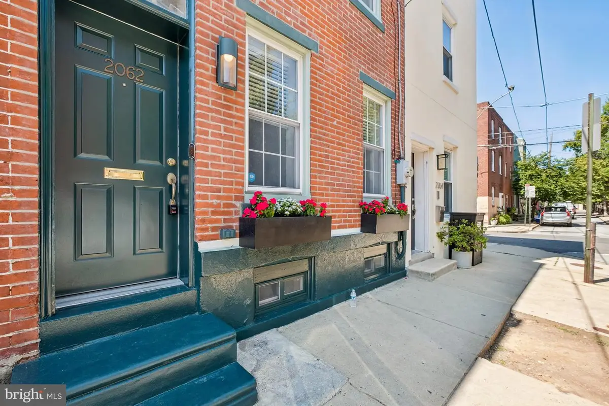 2062 Saint Albans St, Philadelphia, PA 19146 - #1