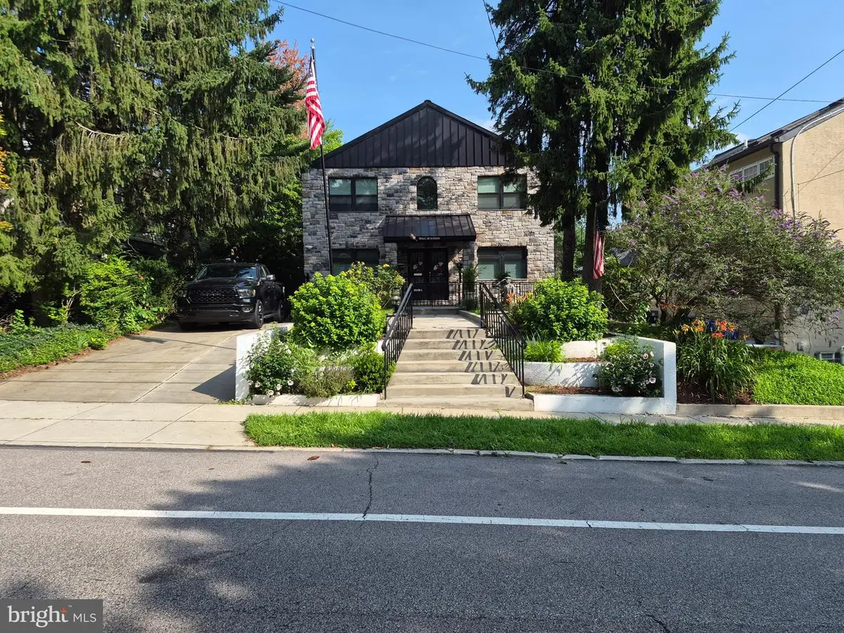 618 Gates St, Philadelphia, PA 19128 - #1