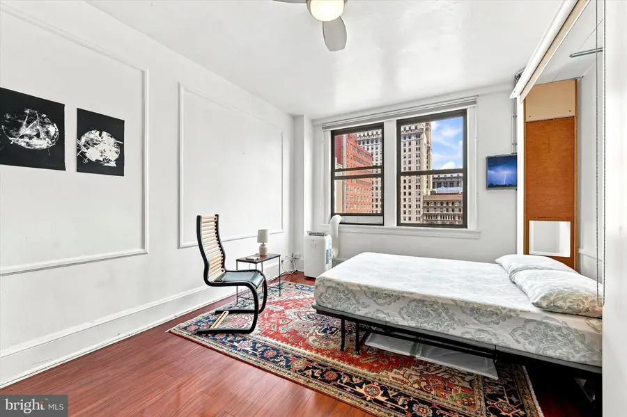 1324 Locust St #1207, Philadelphia, PA 19107 - #3