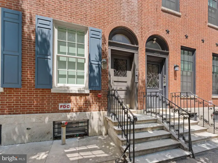 1215 Spruce St #302, Philadelphia, PA 19107 - #2