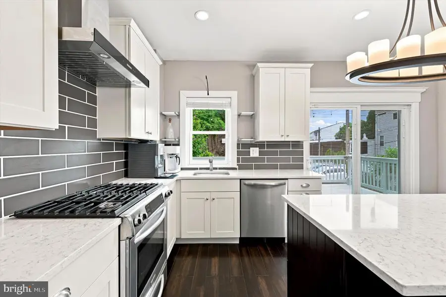 305 Carson St, Philadelphia, PA 19128 - #2
