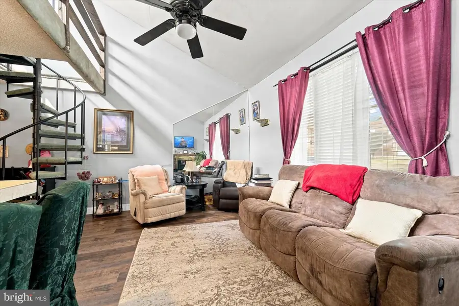 9209 Hegerman St, Philadelphia, PA 19114 - #3