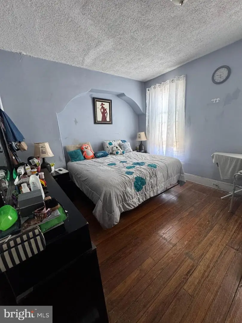 2221 Tasker St, Philadelphia, PA 19145 - #3