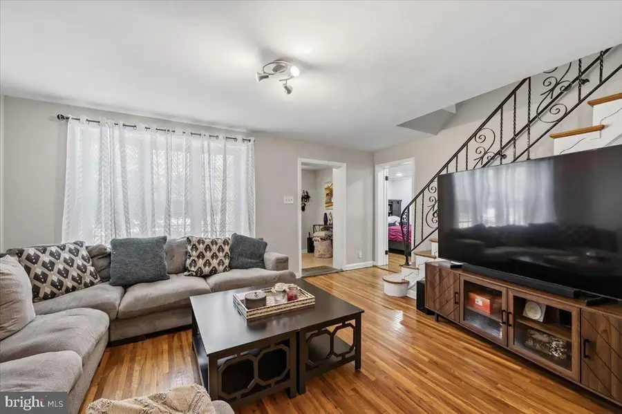 914 Longshore Ave, Philadelphia, PA 19111 - #2