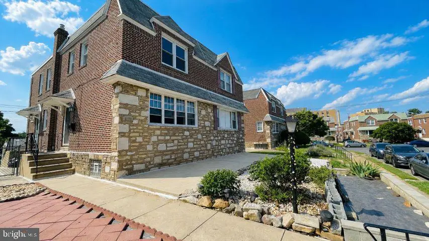 8136 Farnsworth St, Philadelphia, PA 19152 - #2