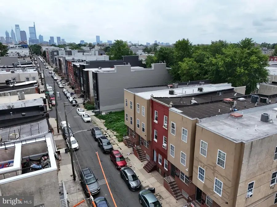 1952 N 18th St, Philadelphia, PA 19121 - #2