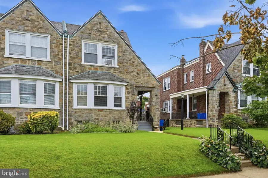 828 Knorr St, Philadelphia, PA 19111 - #2