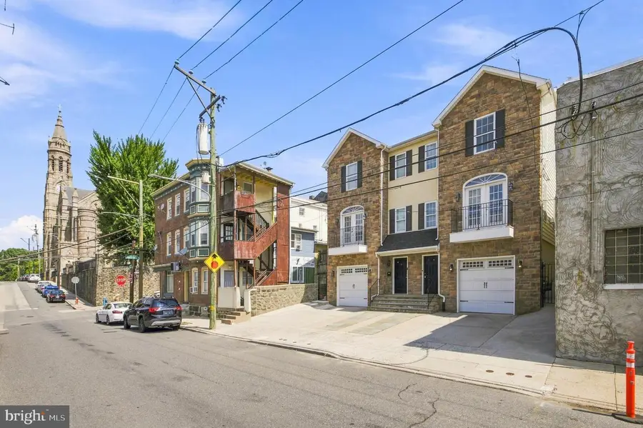 4163-4165 Cresson St, Philadelphia, PA 19127 - #3