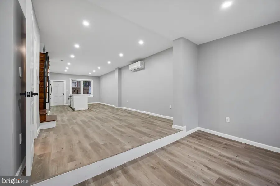 547 S Yewdall St, Philadelphia, PA 19143 - #2