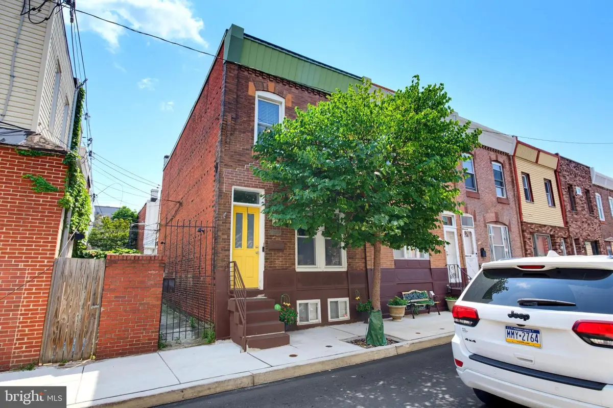 2409 S Clarion St, Philadelphia, PA 19148 - #1