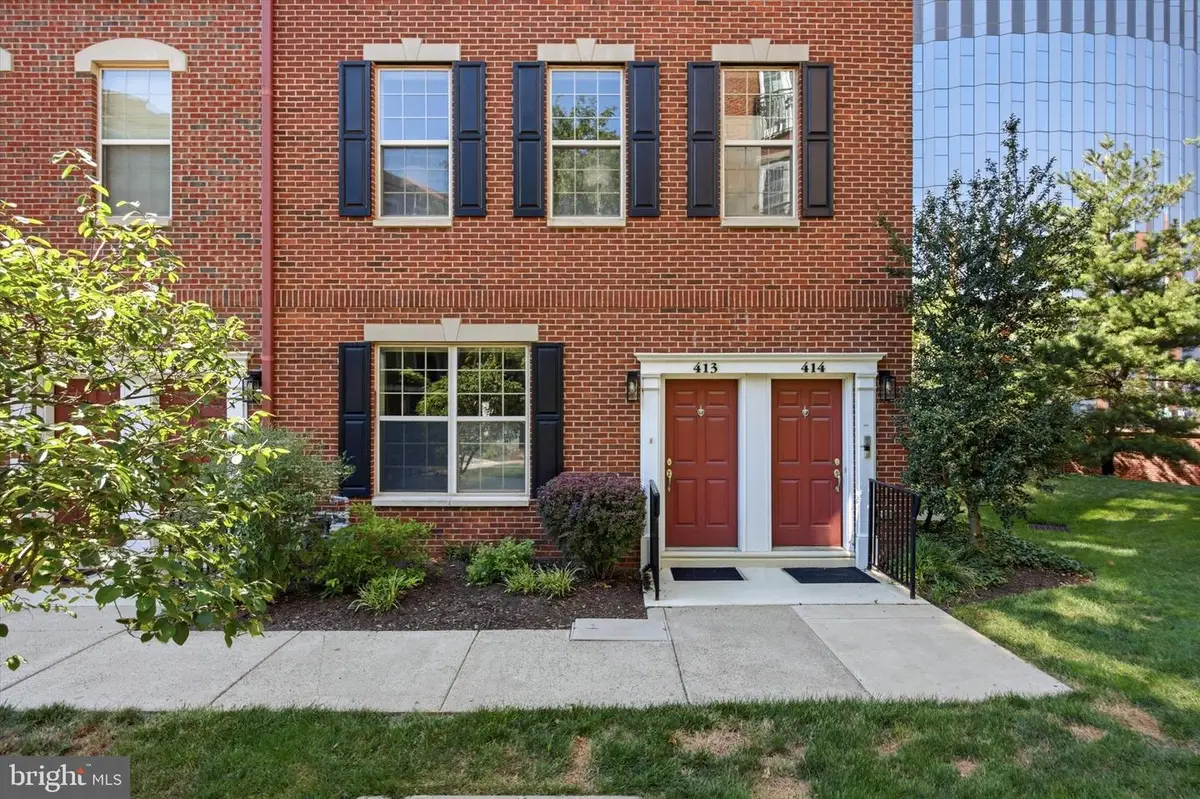413 Regatta Dr, Philadelphia, PA 19146 - #1