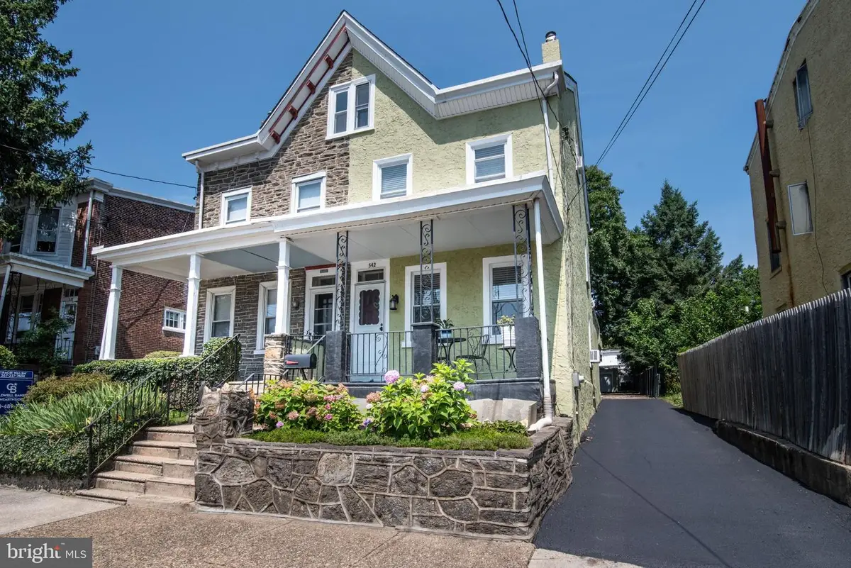 542 Dupont St, Philadelphia, PA 19128 - #1