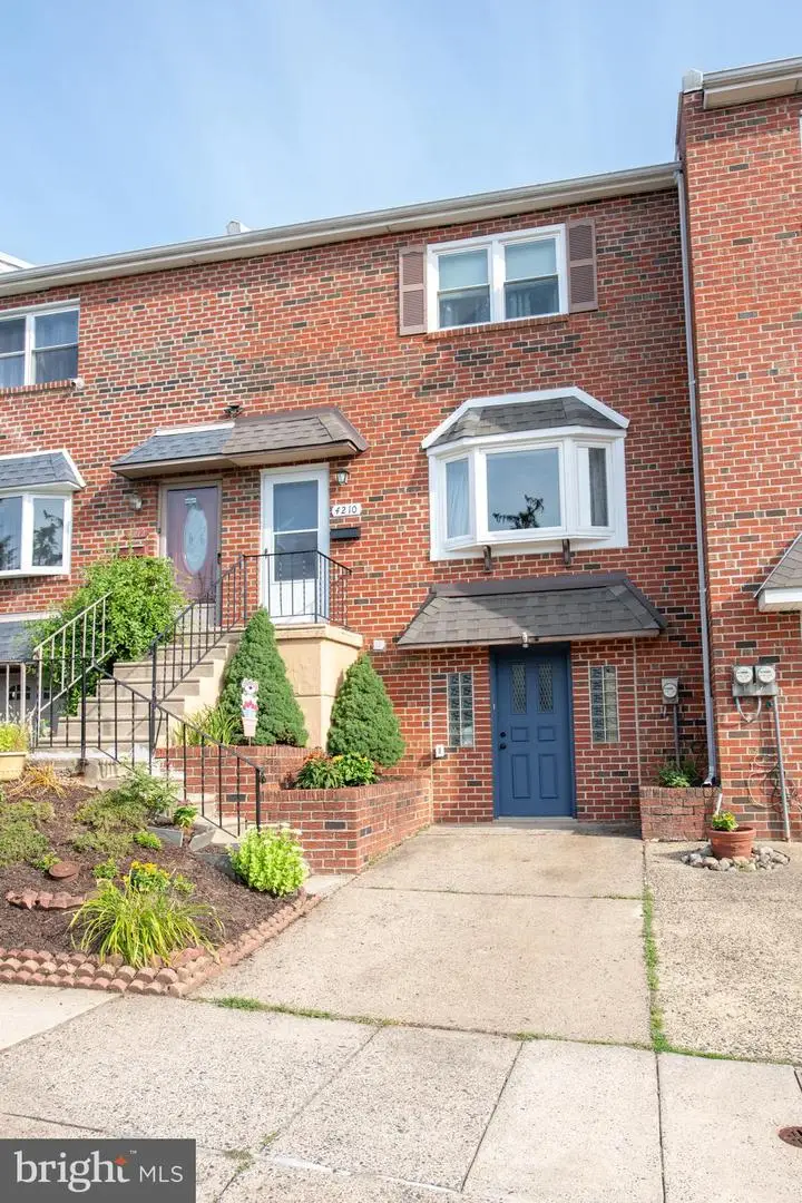4210 Chalfont Pl, Philadelphia, PA 19154 - #1