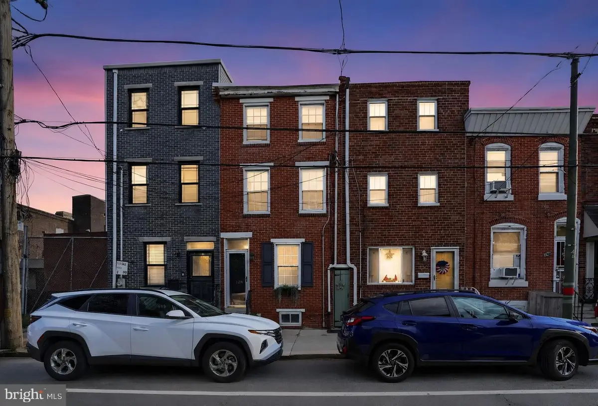 128 Tasker St, Philadelphia, PA 19148 - #1